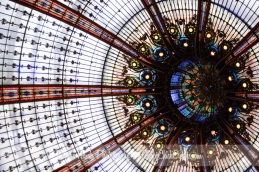 Connie Hanks Photography // ClickyChickCreates // Les Galeries Lafayette stained glass dome ceiling