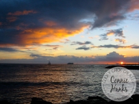 Connie Hanks Photography // ClickyChickCreates.com // horizon sunset photo in Oahu, Hawaii