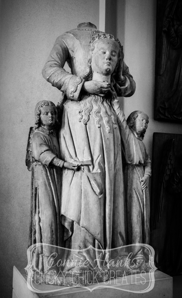 Connie Hanks Photography // ClickyChickCreates.com // eerie photos from the Louvre, Richelieu wing, St. Valerie holding her head