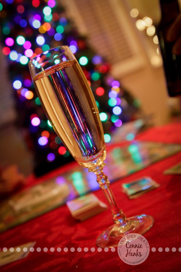 Connie Hanks Photography // ClickyChickCreates.com // Champagne Christmas