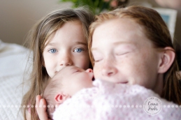Connie Hanks Photography // ClickyChickCreates.com // baby girl newborn photo session - sisters!